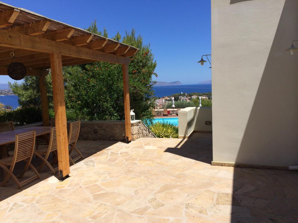 Xenon Estate Villa Spetses Town Exterior photo